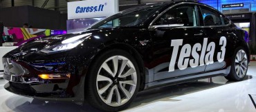 Tesla plans to raise up to $2.7 billion 2