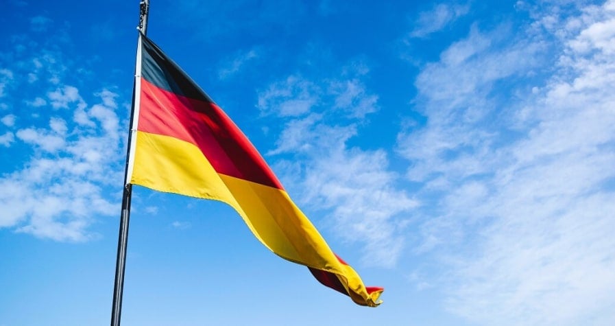 Negative Interest Rates Make the Turmoil in Germany